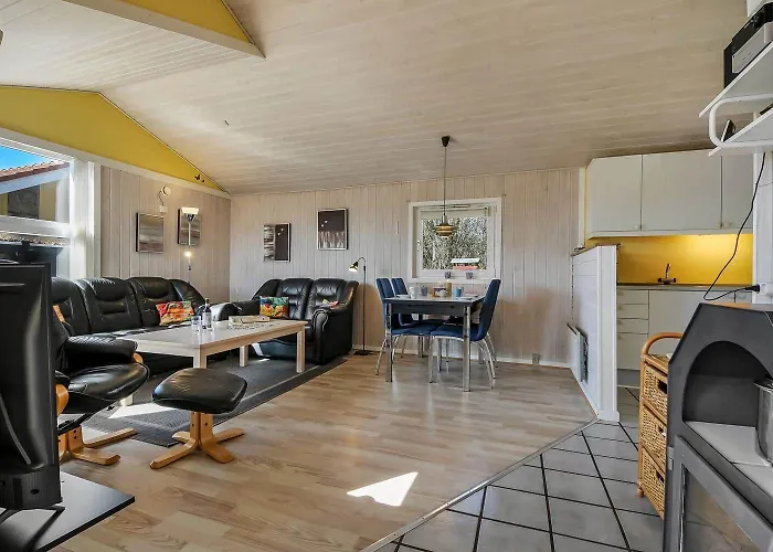 C11013-hemmet-bork-hytteby-21 度假居 *